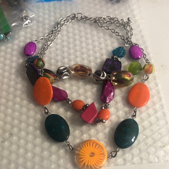 Colorful Beaded Necklace - Picture 6 of 8